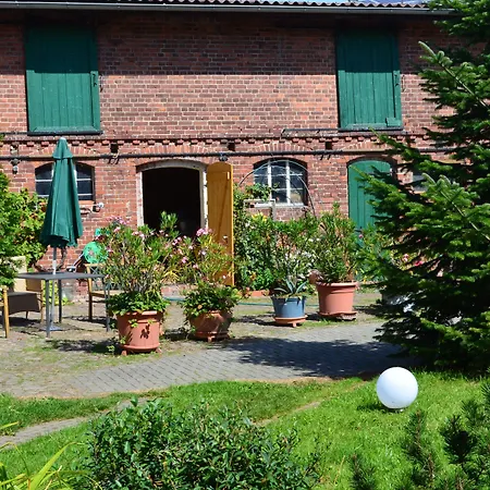 Landhof Liebsch, Mit Pool Und Sauna Guest house Jerichow